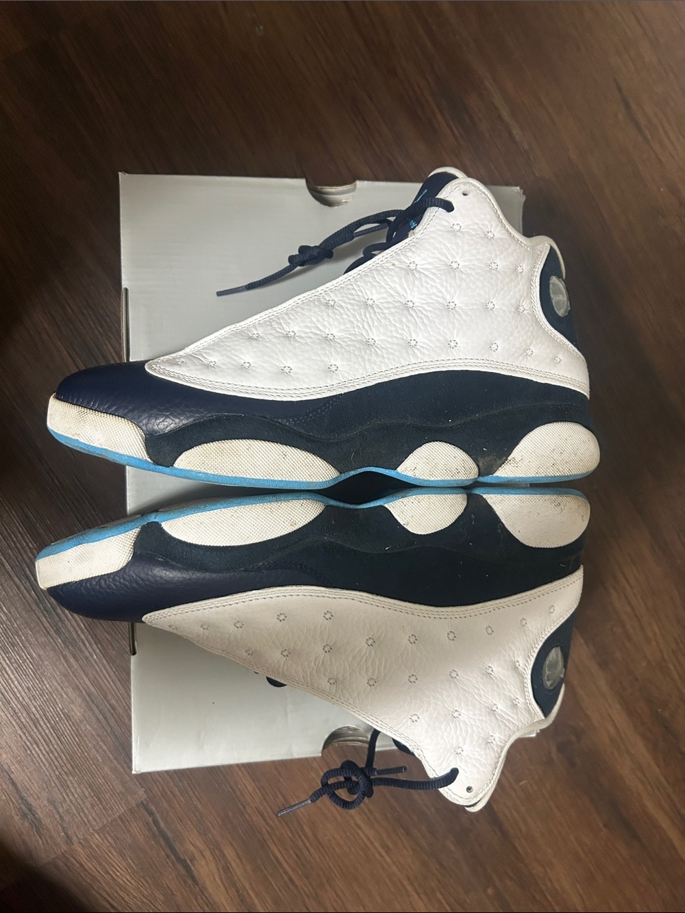 Air Jordan 13 Retro men's size 10.5 Shoes - White/DK powder blue obsidian-multi - Picture 6 of 7